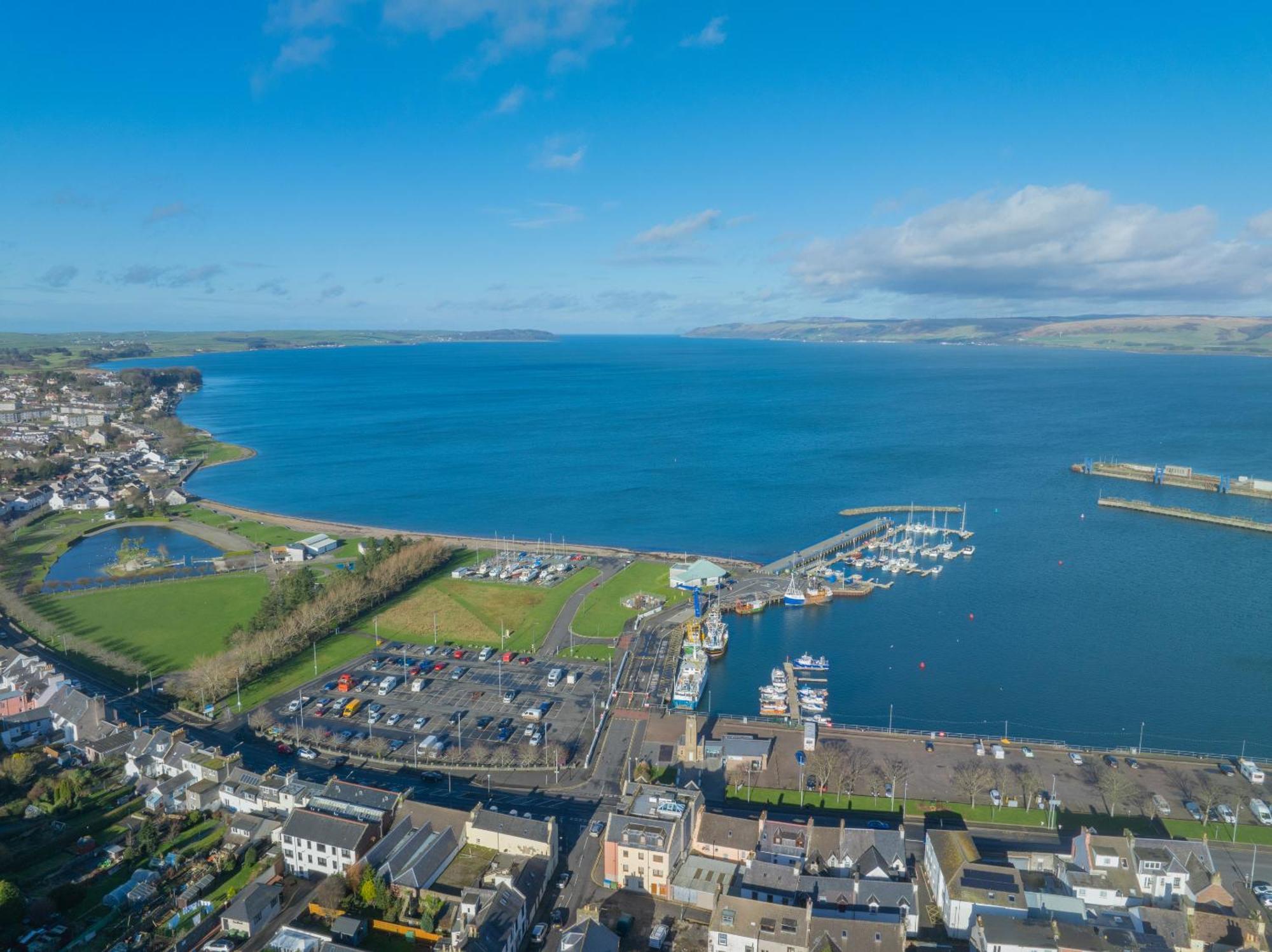 Quay Head View Aparthotel ストランラー エクステリア 写真