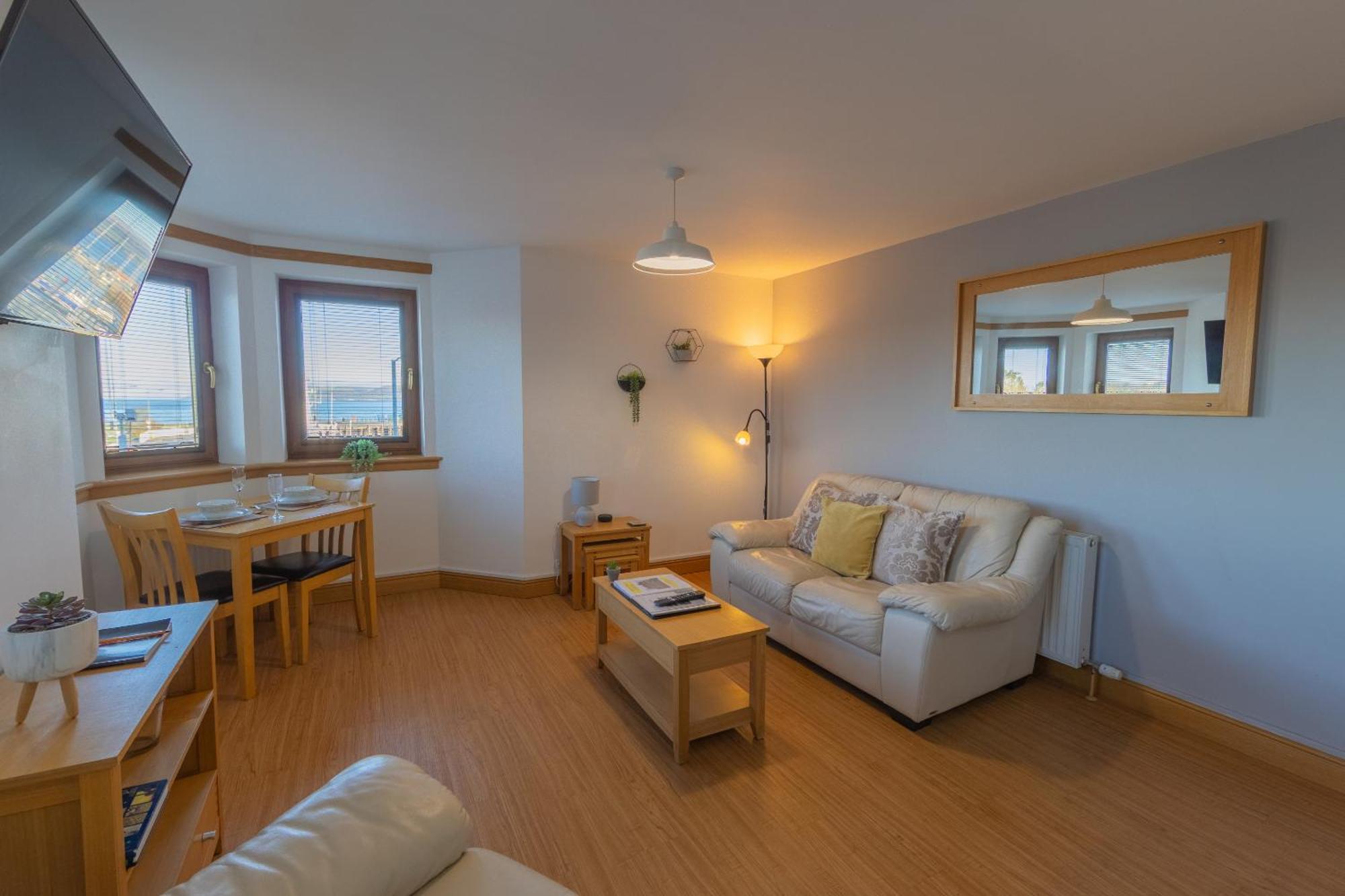 Quay Head View Aparthotel ストランラー 部屋 写真