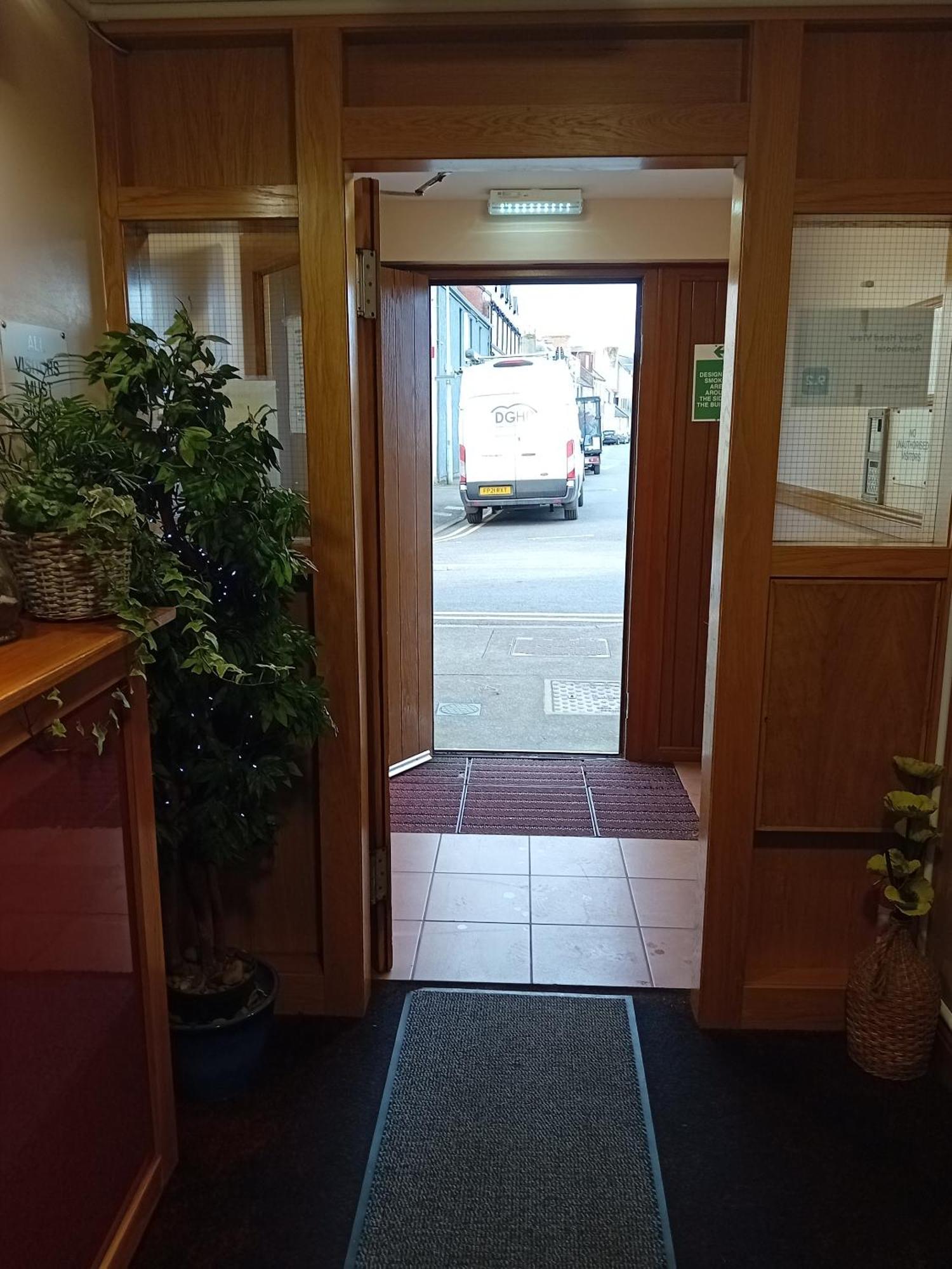 Quay Head View Aparthotel ストランラー エクステリア 写真